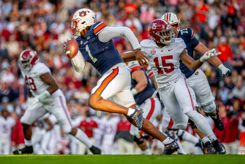 Alabama Auburn playing football