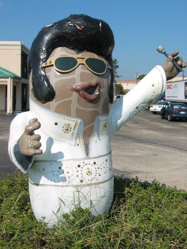 Elvis Peanut statue