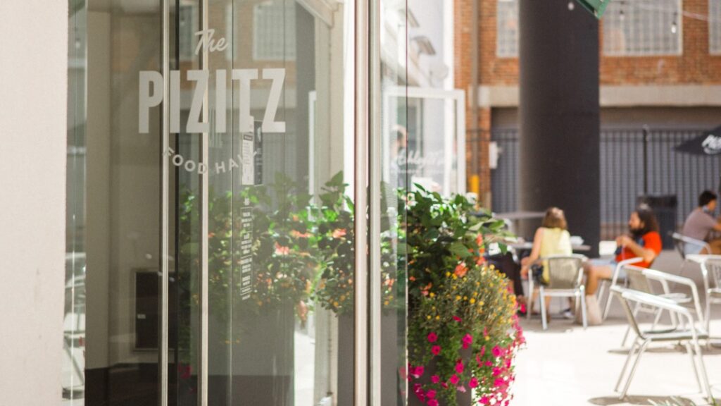 Pizitz courtyard
