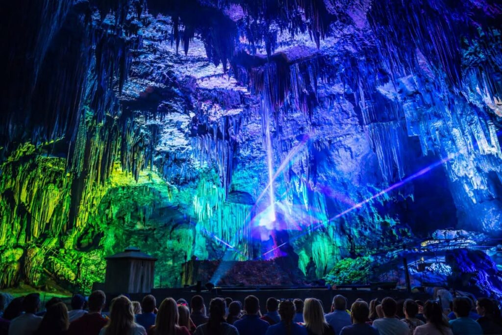 Majestic Caverns light show