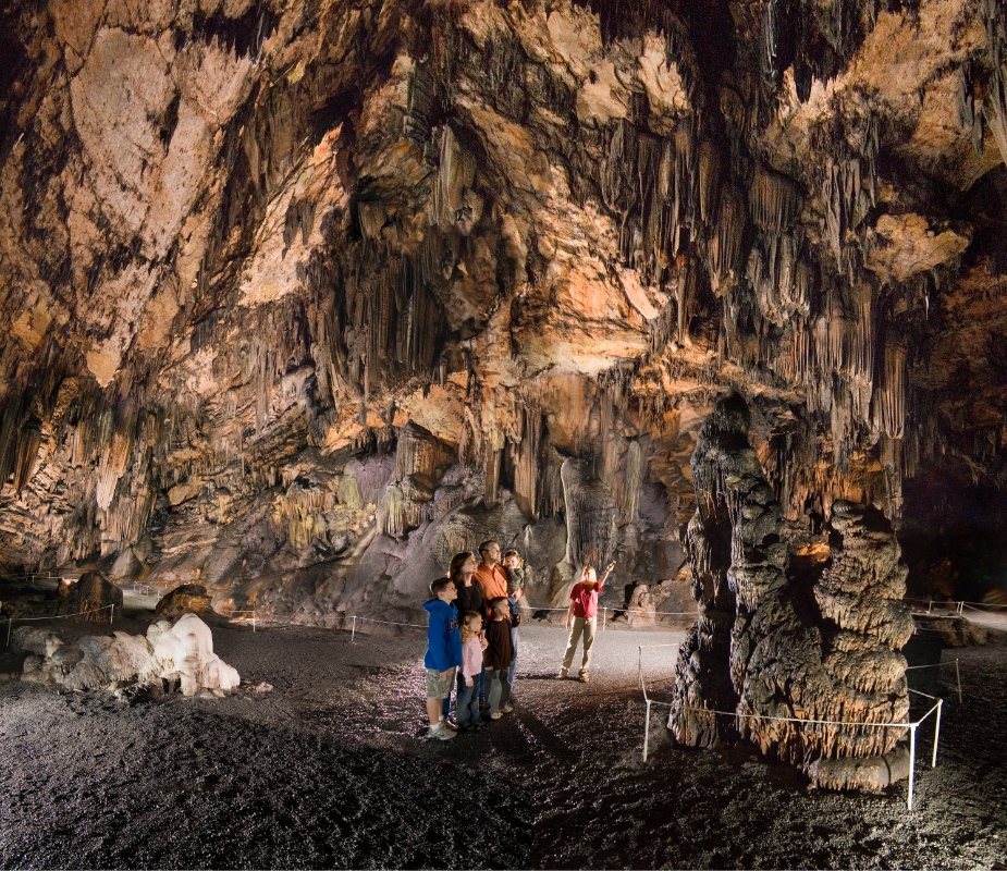 Majestic Caverns
