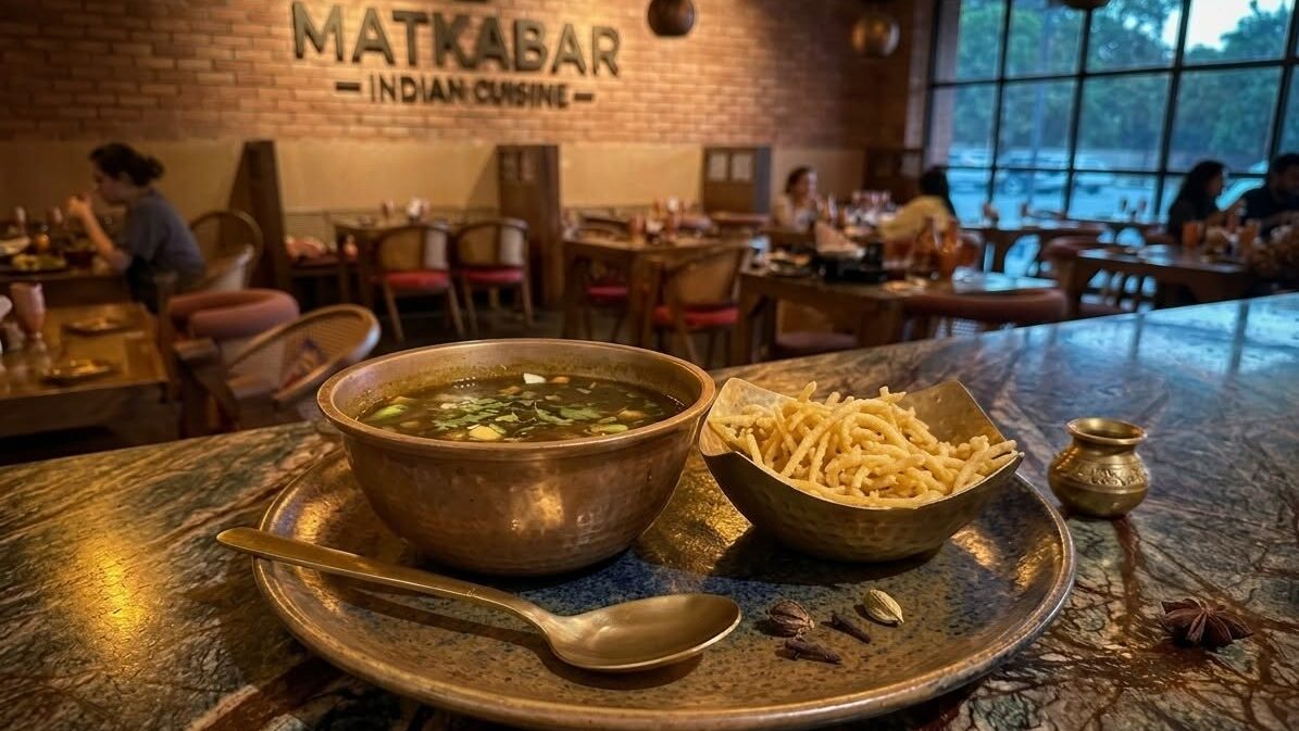 Matkabar interior